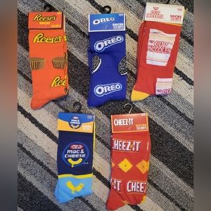 Reeses, Mac n cheese, cheez it, Ramen noodles, Oreo cool sock (new)